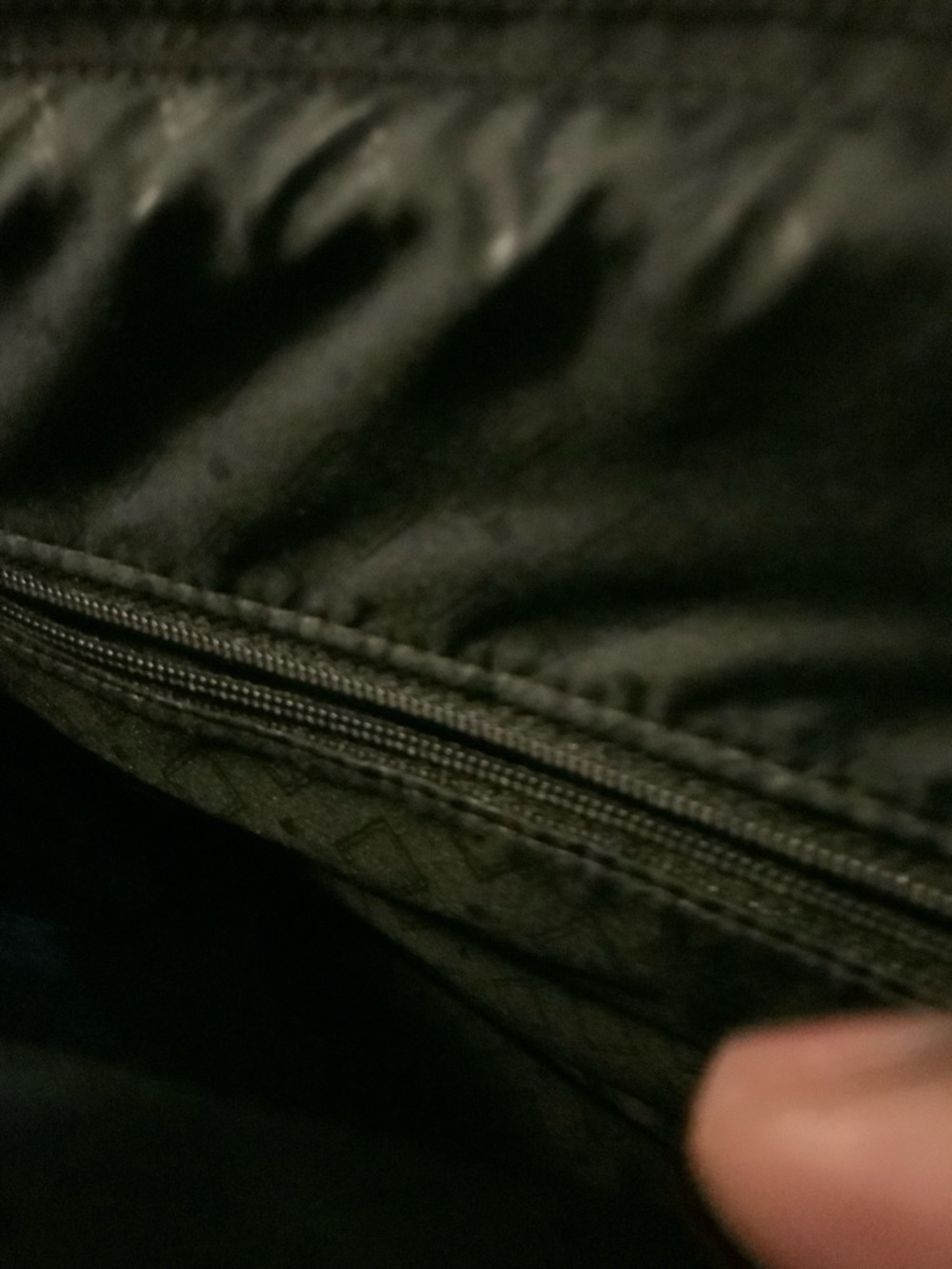 Vera Bradley Black & White Quilted Crossbody Bag with Floral Motif - Picture 8 of 9